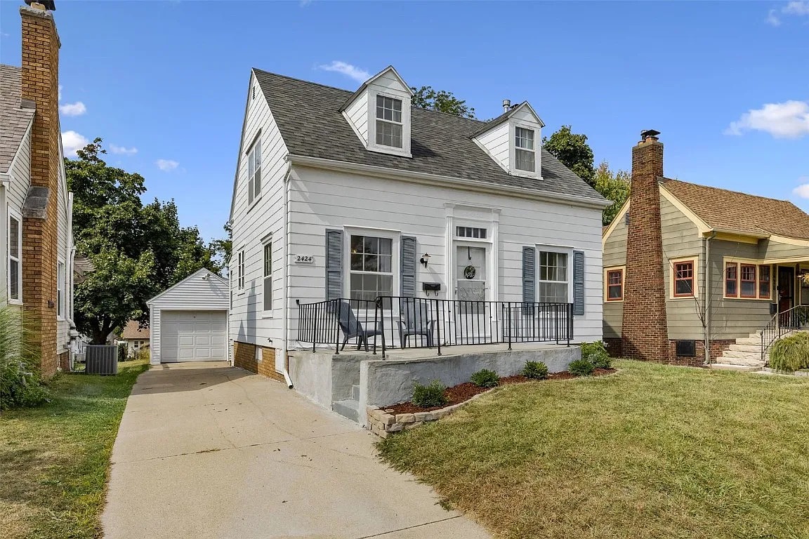 2 Bedrooms 2424 A Ave NE
